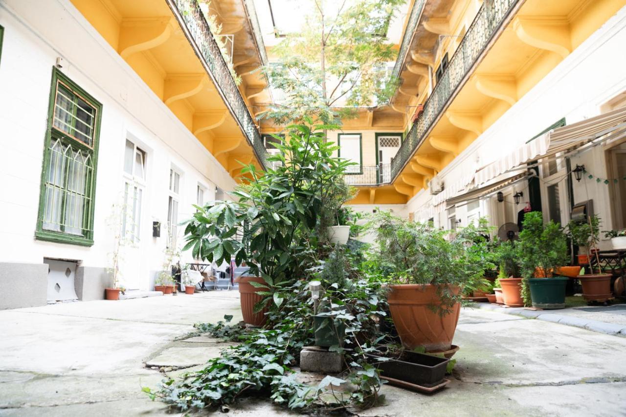 부다페스트 The Urban Chill Spot Harsfa Street 아파트 외부 사진