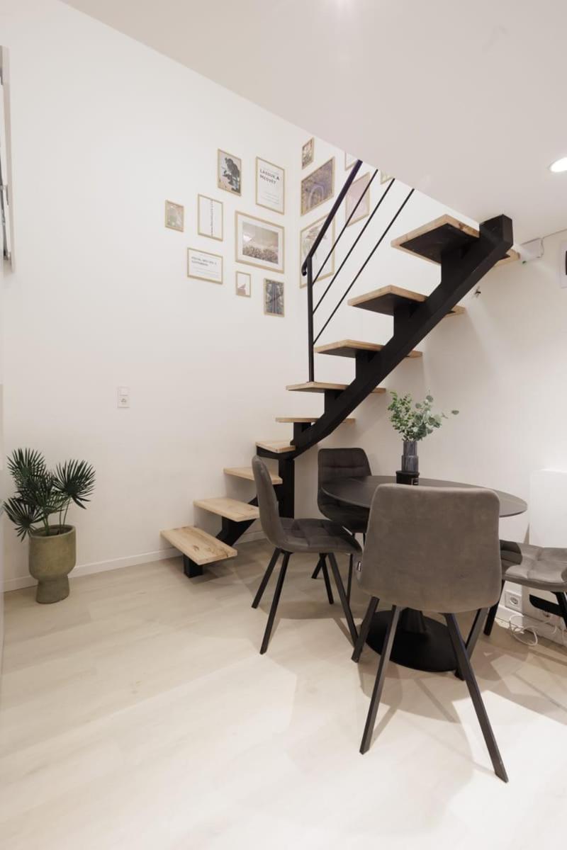 부다페스트 The Urban Chill Spot Harsfa Street 아파트 외부 사진